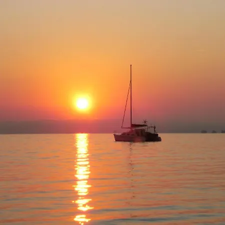Avec Terrasse Amenagee Et Wifi A Hyères
