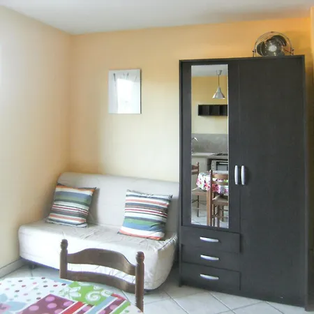 Appartement Avec Terrasse Amenagee Et Wifi A Hyères